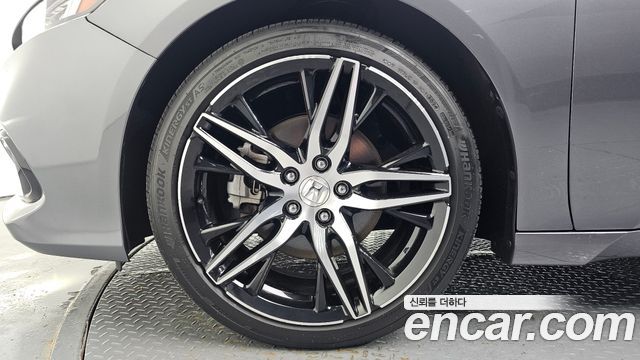 Honda Accord 2.0 Hybrid Touring — пробег 104 953 км