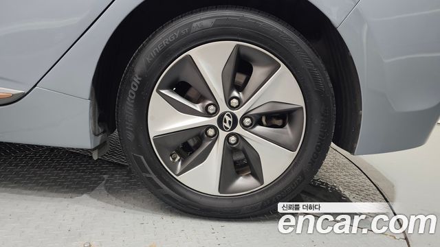 Hyundai Ioniq Q — пробег 74 934 км — фото 5 из 5