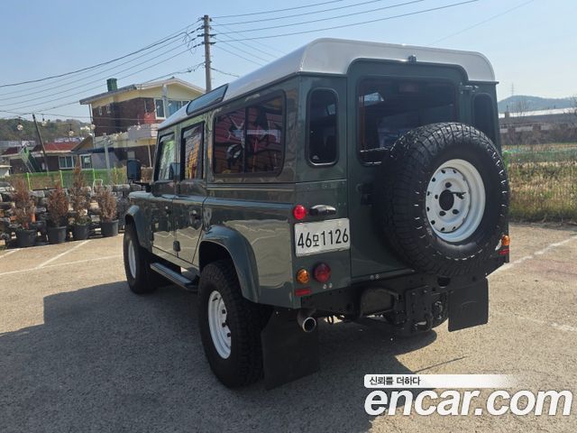 Land Rover Defender 110 — пробег 88 600 км — фото 2 из 5