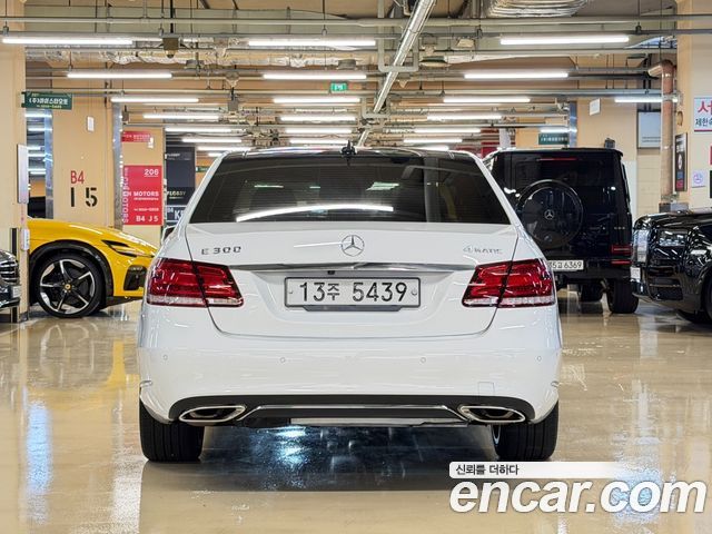 Mercedes-Benz E-Class E300 4MATIC Avantgarde — пробег 73 000 км — фото 4 из 5