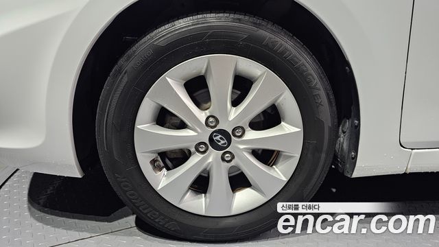 Hyundai Accent из Кореи Encar