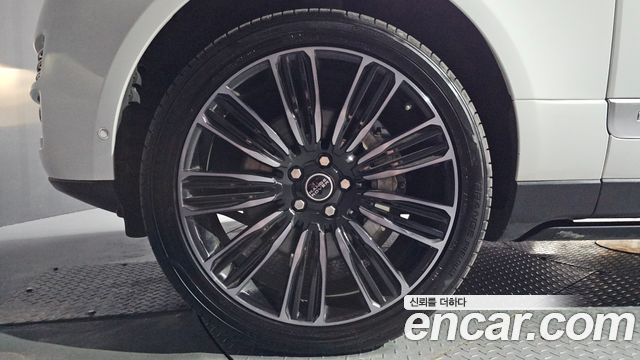 Land Rover Range Rover 4.4 SDV8 AB LWB DIESEL — пробег 196 248 км