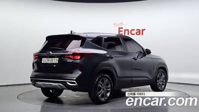 Kia Seltos из Кореи Encar