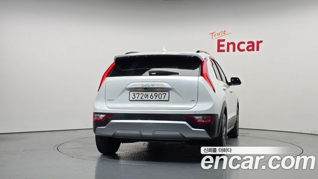 Kia Niro Prestige — пробег 48 372 км — фото 4 из 5