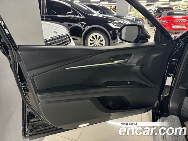 Toyota Camry 2.5 XLE Premium Hybrid — пробег 7 км — фото 4 из 5