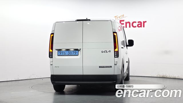 Kia PV5 Cargo Long Range Basic — пробег 20 310 км — фото 4 из 5
