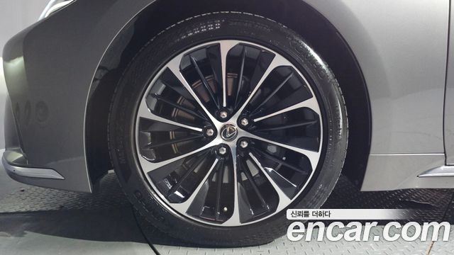 Lexus LS 3.5 Luxury AWD — пробег 147 964 км
