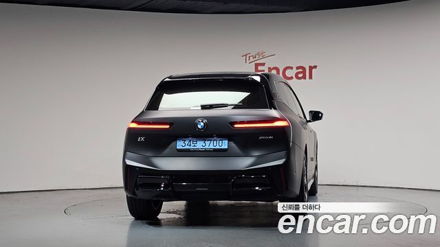 BMW iX из Кореи Encar