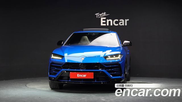 Lamborghini Urus из Кореи Encar