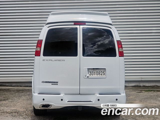 Chevrolet Express Van 6.0 — пробег 74 695 км