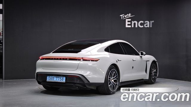 Porsche Taycan из Кореи Encar