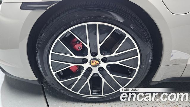 Porsche Taycan из Кореи Encar