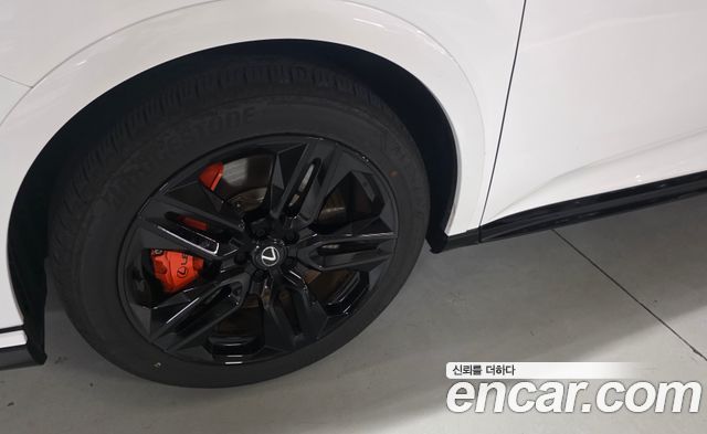Lexus RX F-Sport — пробег 16 900 км — фото 4 из 5