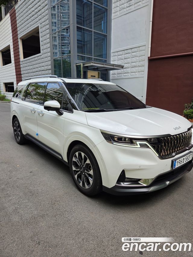 Kia Carnival Diesel 9-Seater Signature — пробег 27 000 км — фото 2 из 5