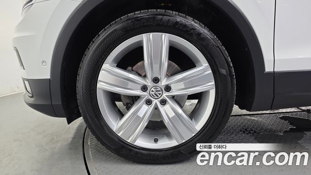 Volkswagen Tiguan 2.0 TDI 4Motion Prestige — пробег 56 992 км — фото 5 из 5