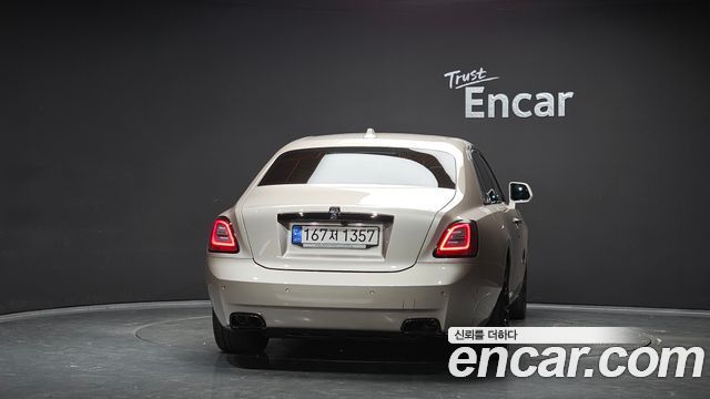 Rolls-Royce Ghost 6.7 V12 Black Badge — пробег 6 095 км