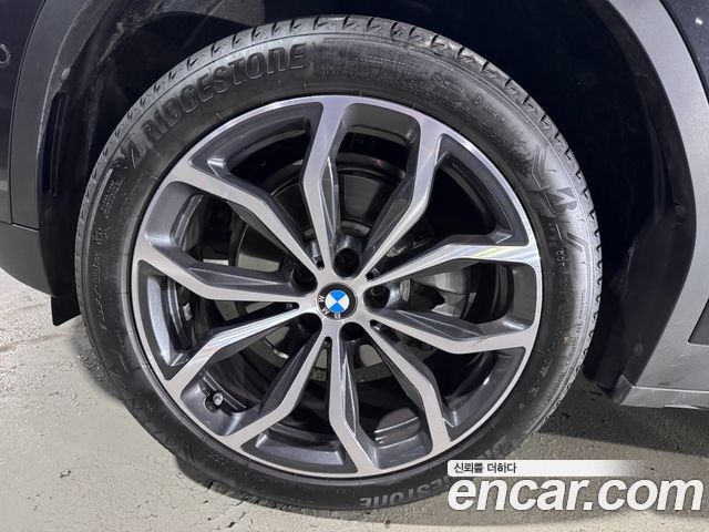 BMW X4 xDrive20i xLine — пробег 4 605 км — фото 5 из 5
