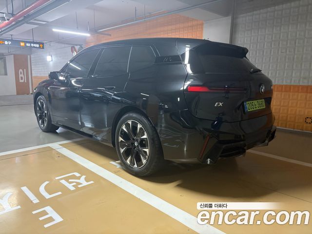 BMW iX xDrive45 M Sport — пробег 732 км — фото 5 из 5