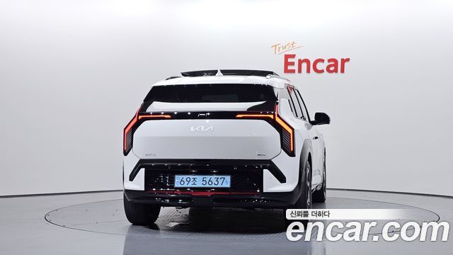 Kia EV3 из Кореи Encar