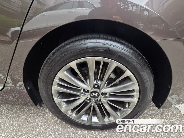 Hyundai Aslan из Кореи Encar