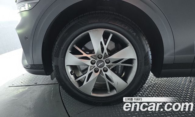 Genesis GV70 из Кореи Encar