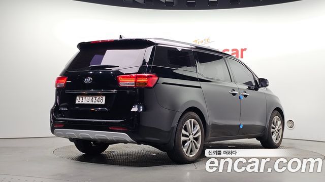 Kia Carnival из Кореи Encar