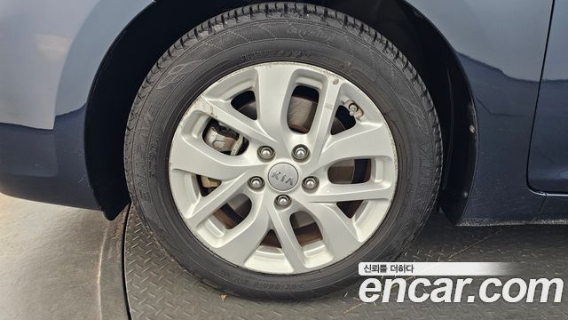 Kia Carens из Кореи Encar