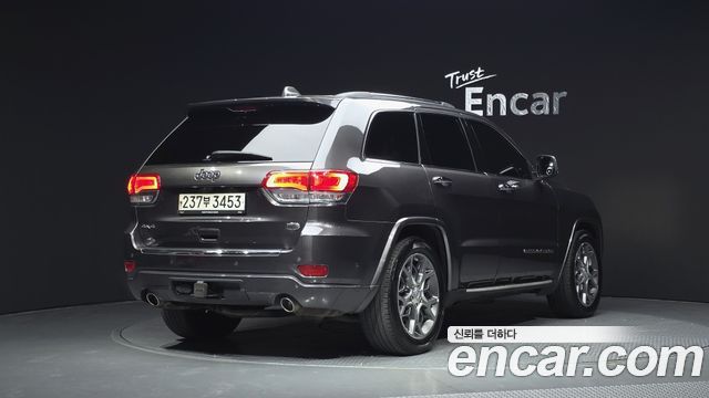 Jeep Cherokee 3.6 Overland WK2 — пробег 180 660 км — фото 2 из 5