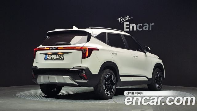 Kia Seltos из Кореи Encar