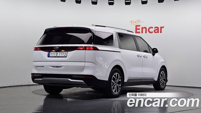 Kia Carnival из Кореи Encar