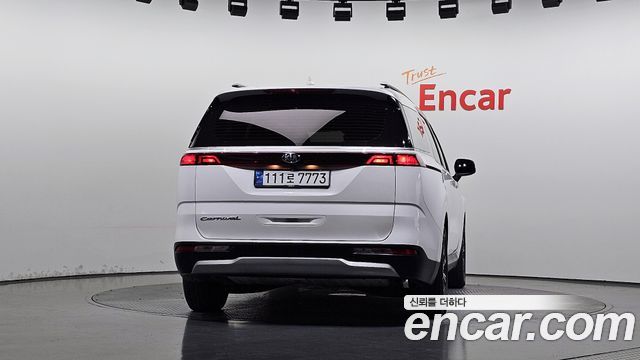 Kia Carnival из Кореи Encar