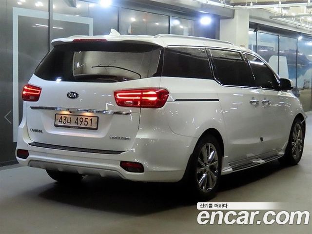 Kia Carnival из Кореи Encar