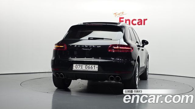 Porsche Macan из Кореи Encar