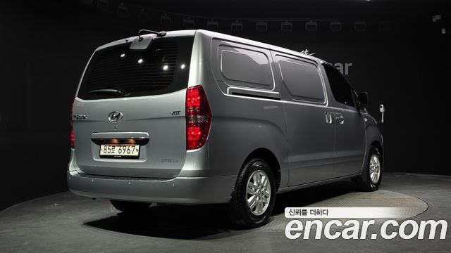 Hyundai Starex Van 3-Seater Smart — пробег 40 927 км — фото 2 из 5