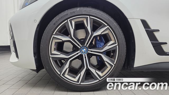 BMW i4 из Кореи Encar