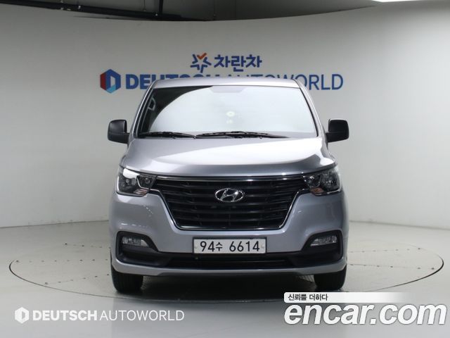 Hyundai Starex Van 3-Seater Smart — пробег 93 070 км — фото 3 из 5