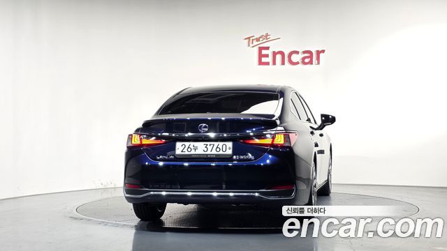 Lexus ES Executive — пробег 85 592 км — фото 4 из 5