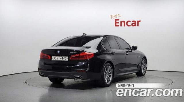 BMW 5-Series 520d xDrive M Sport Package Plus — пробег 133 722 км — фото 2 из 5