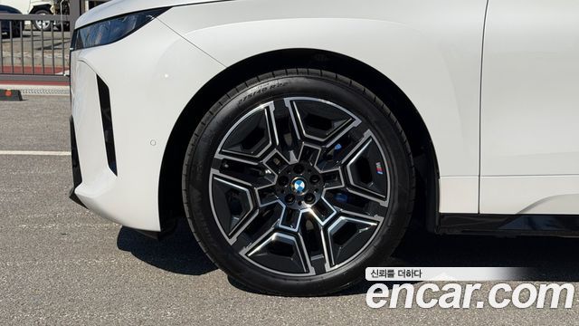 BMW iX из Кореи Encar