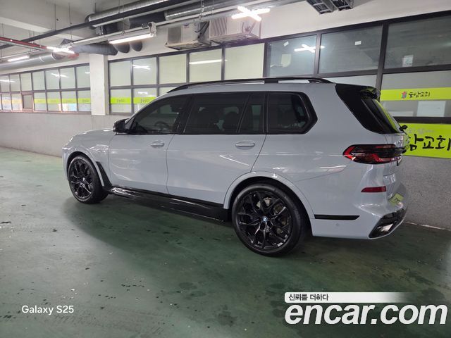 BMW X7 xDrive 40i M Sport 6STR — пробег 5 800 км — фото 2 из 5