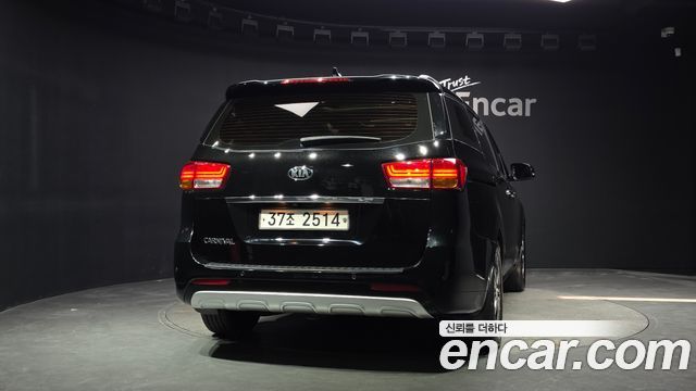 Kia Carnival из Кореи Encar