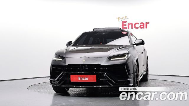 Lamborghini Urus из Кореи Encar
