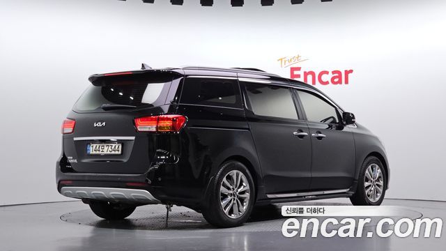Kia Carnival из Кореи Encar
