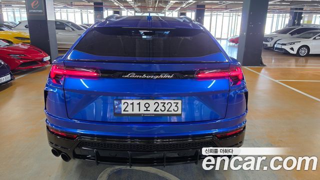 Lamborghini Urus из Кореи Encar