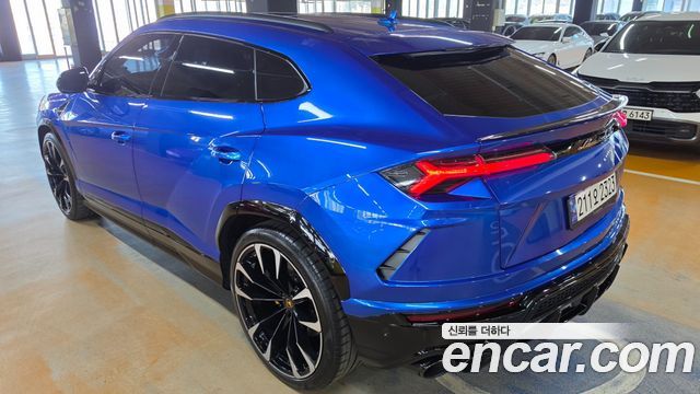 Lamborghini Urus из Кореи Encar