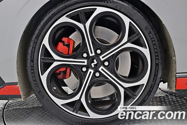Hyundai AVANTE 2.0 N — пробег 20 380 км — фото 5 из 5