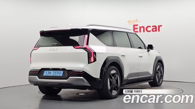 Kia EV9 Long Range 4WD Earth — пробег 41 238 км — фото 2 из 5