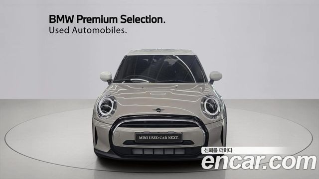 Mini Cooper 5Door Classic Third Generation — пробег 6 015 км — фото 3 из 5