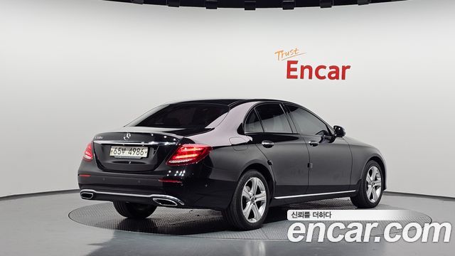 Mercedes-Benz E-Class E220d Avantgarde — пробег 159 550 км — фото 2 из 5