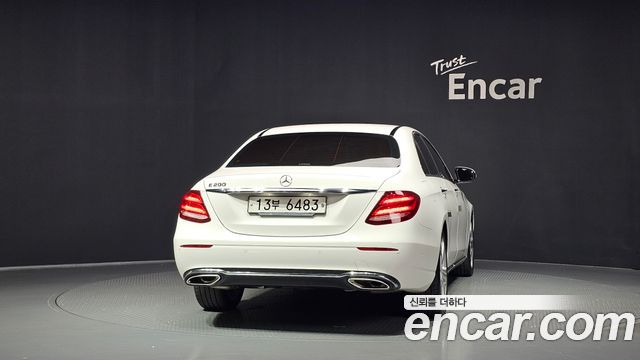 Mercedes-Benz E-Class из Кореи Encar